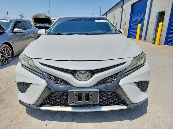 2018 TOYOTA CAMRY