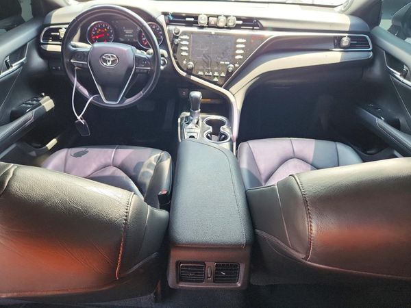 2018 TOYOTA CAMRY