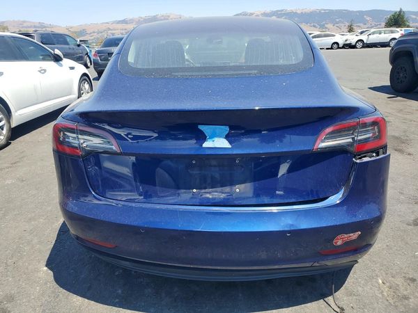 2018 TESLA MODEL 3