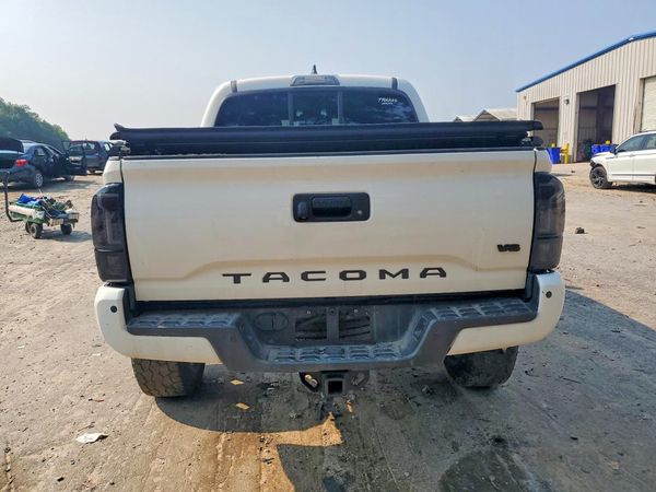 2016 TOYOTA TACOMA