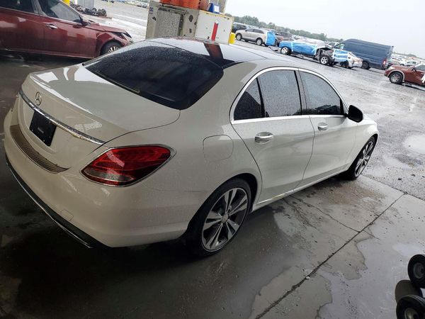 2015 MERCEDES-BENZ C Base