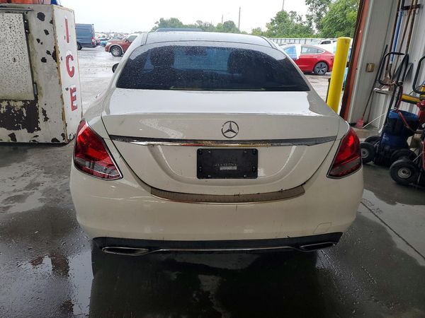 2015 MERCEDES-BENZ C Base