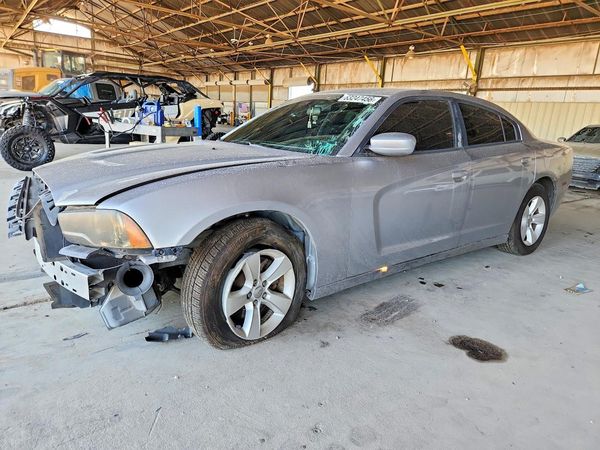 2013 DODGE CHARGER SE