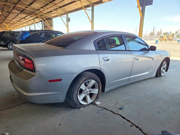 2013 DODGE CHARGER SE
