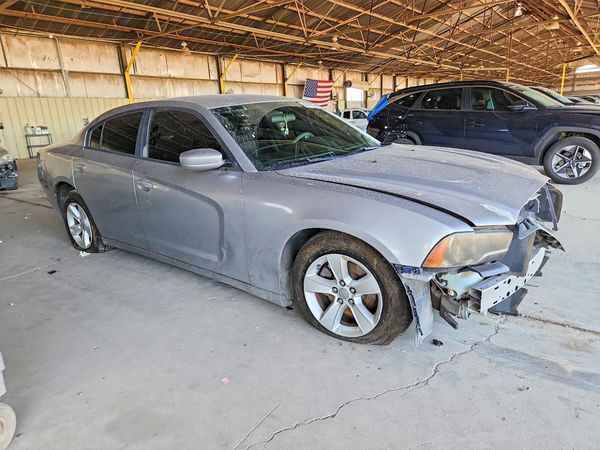 2013 DODGE CHARGER SE