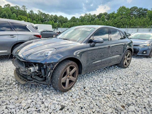 2020 PORSCHE MACAN