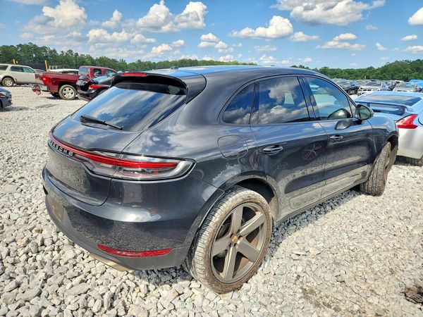 2020 PORSCHE MACAN