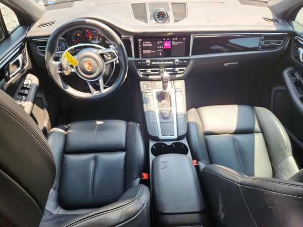 2020 PORSCHE MACAN