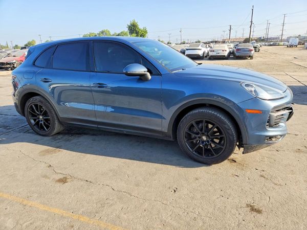 2019 PORSCHE CAYENNE