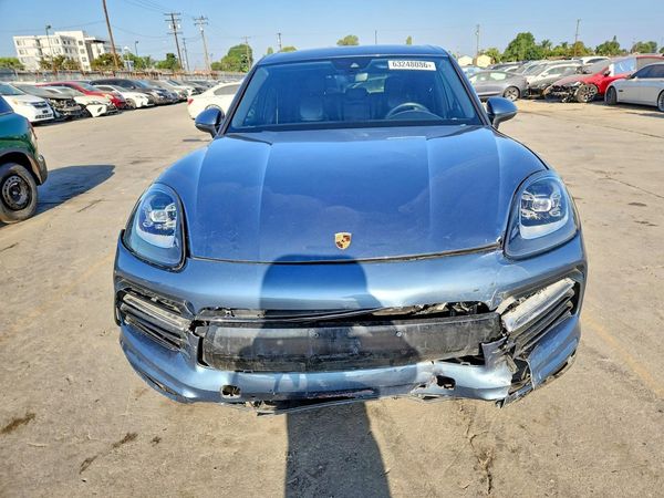 2019 PORSCHE CAYENNE