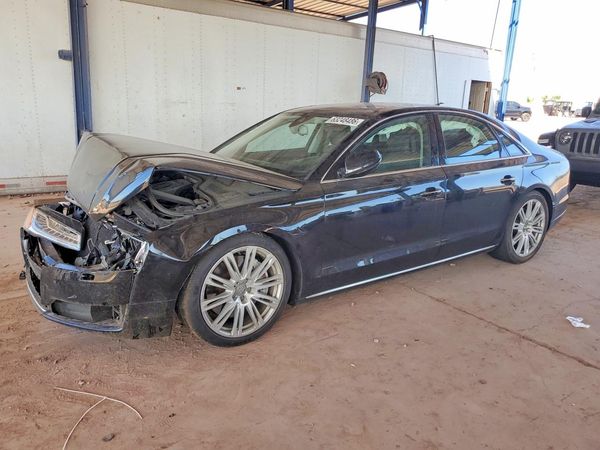 2015 AUDI A8 — Front 3/4