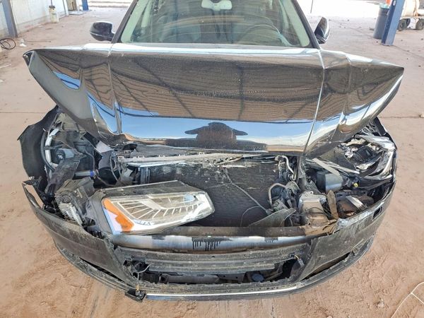 2015 AUDI A8 — Engine bay