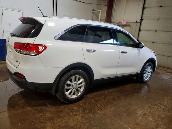 2017 KIA SORENTO L, LX