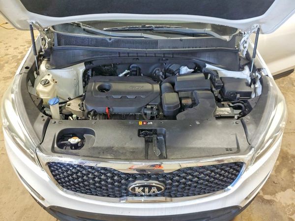 2017 KIA SORENTO L, LX