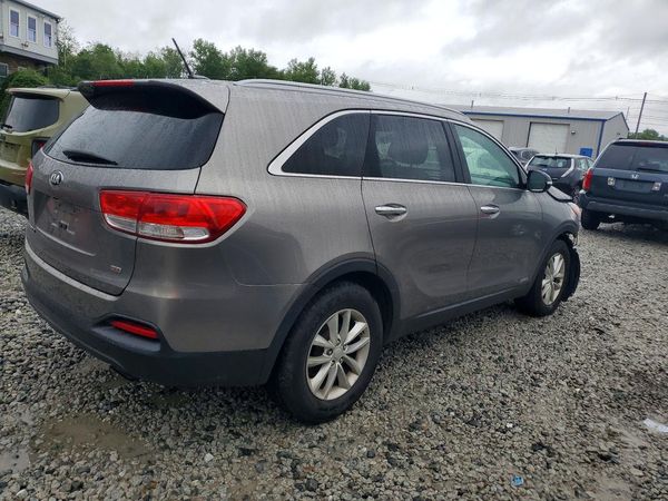 2016 KIA SORENTO L / LX