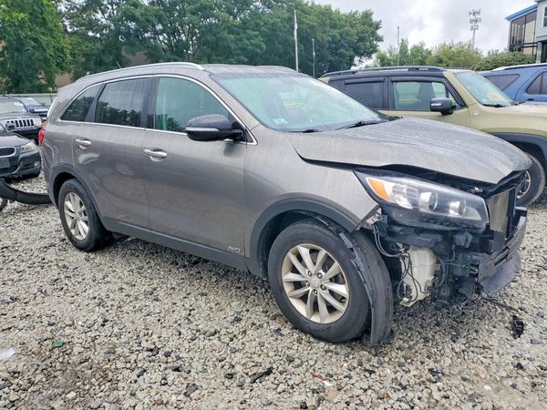 2016 KIA SORENTO L / LX