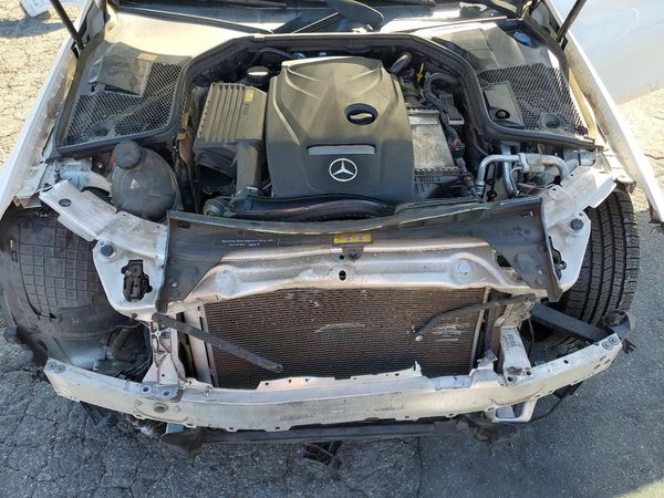 2016 MERCEDES-BENZ C C300