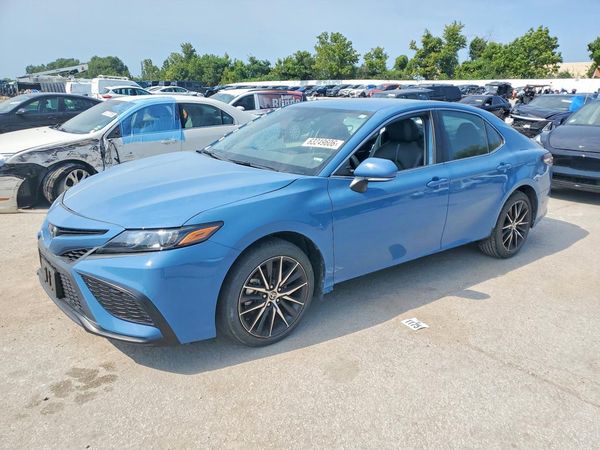 2024 TOYOTA CAMRY SE — Front 3/4