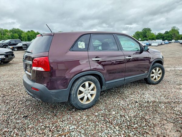 2013 KIA SORENTO Base / LX