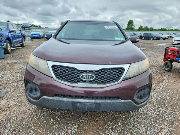 2013 KIA SORENTO Base / LX