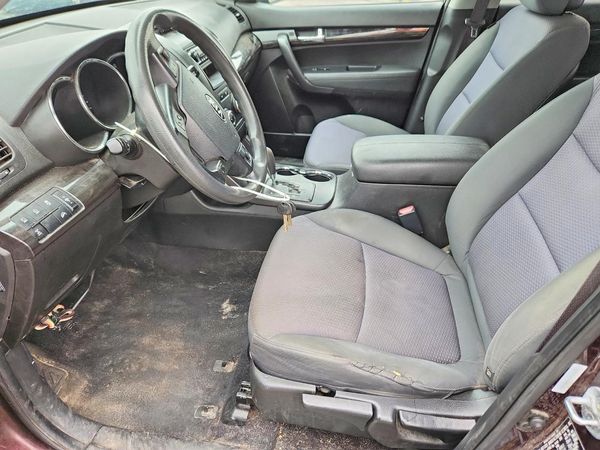 2013 KIA SORENTO Base / LX