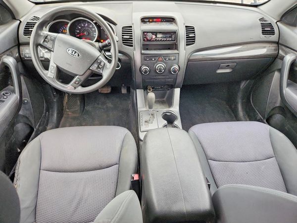 2013 KIA SORENTO Base / LX