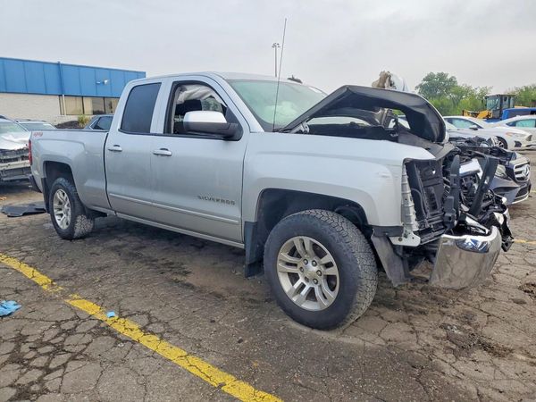2019 CHEVROLET SILVERADO LT — Passenger 3/4