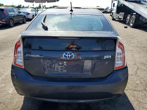 2015 TOYOTA PRIUS