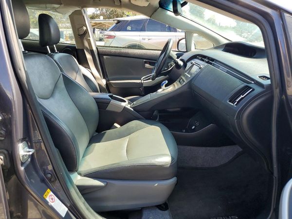 2015 TOYOTA PRIUS