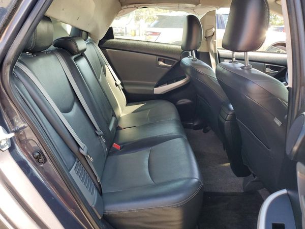 2015 TOYOTA PRIUS