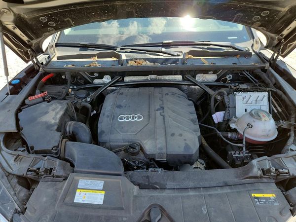 2021 AUDI Q5 quattro Premium Plus