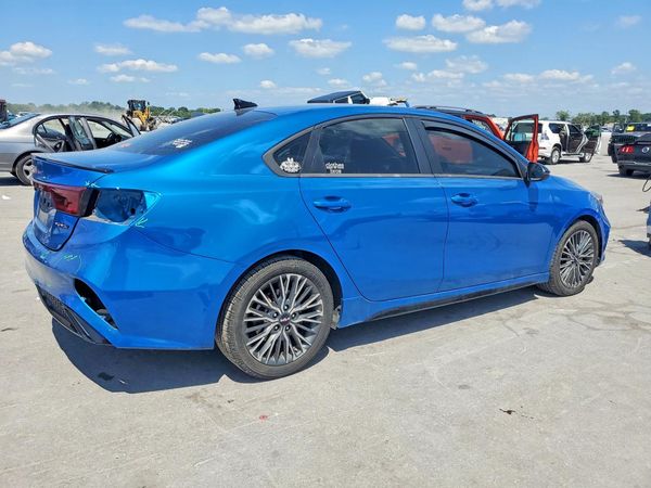 2022 KIA FORTE GT Line