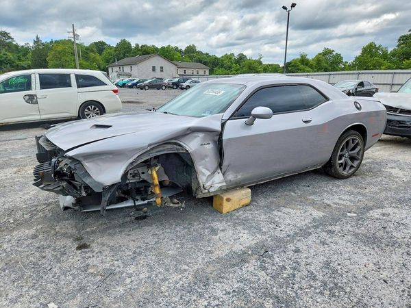 2017 DODGE CHALLENGER R/T — Front 3/4