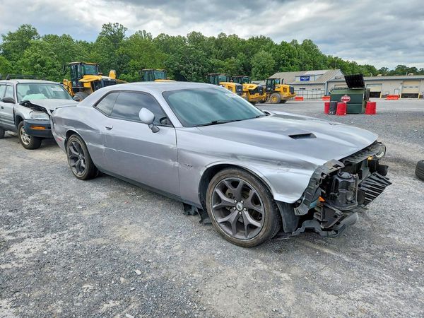 2017 DODGE CHALLENGER R/T — Passenger 3/4