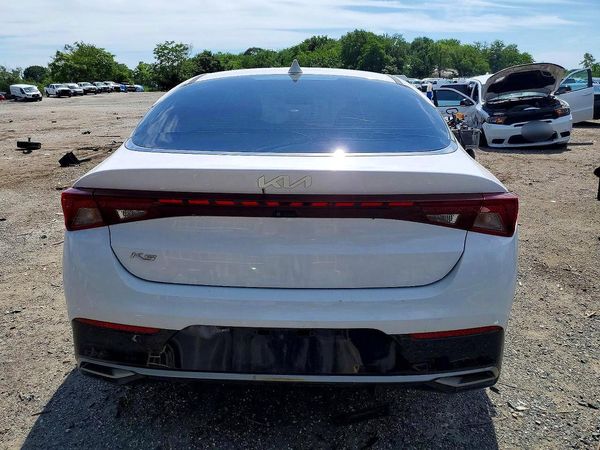 2022 KIA K5