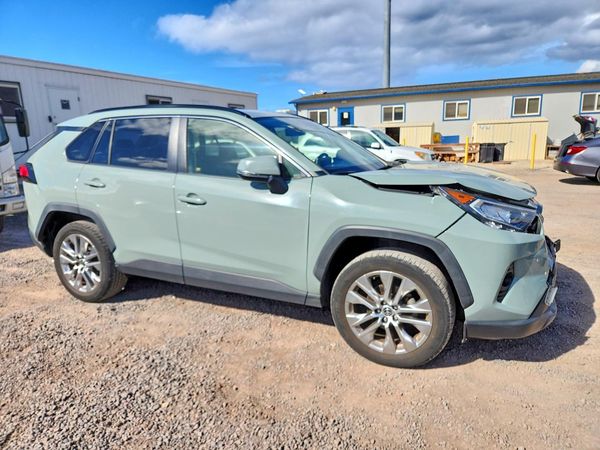 2021 TOYOTA RAV4 XLE Premium