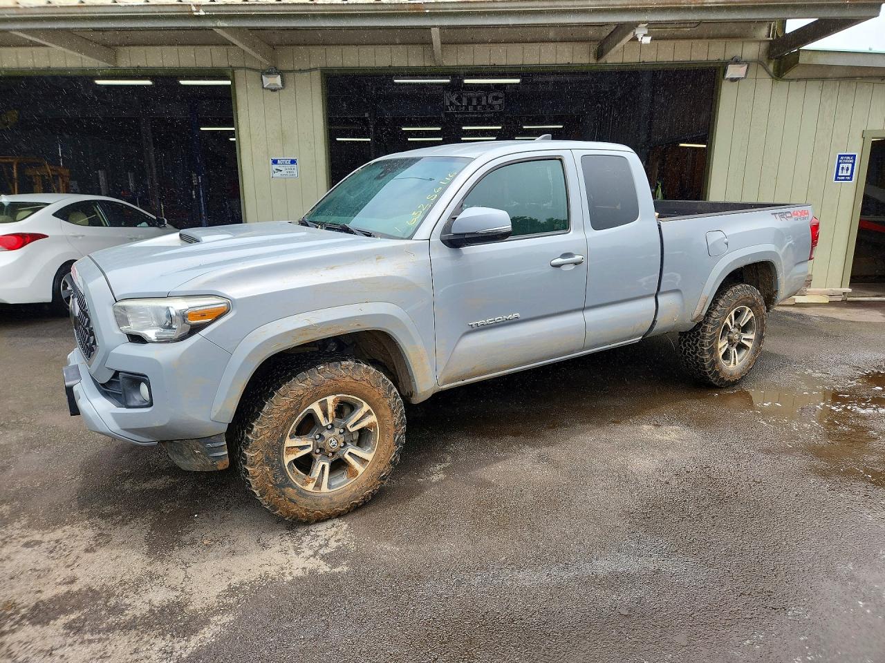 2018 TOYOTA TACOMA
