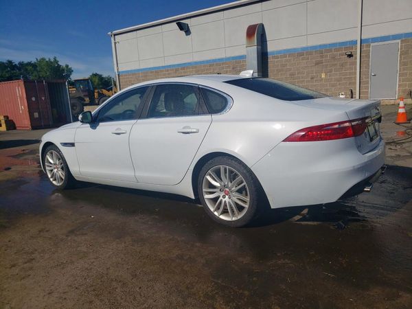 2018 JAGUAR XF Portfolio LE