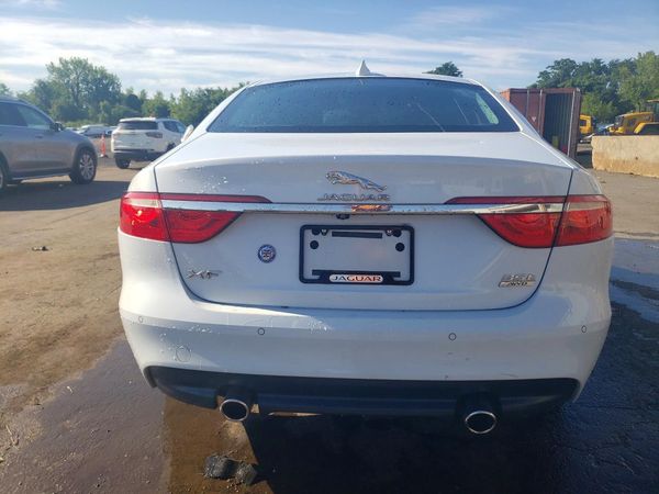 2018 JAGUAR XF Portfolio LE