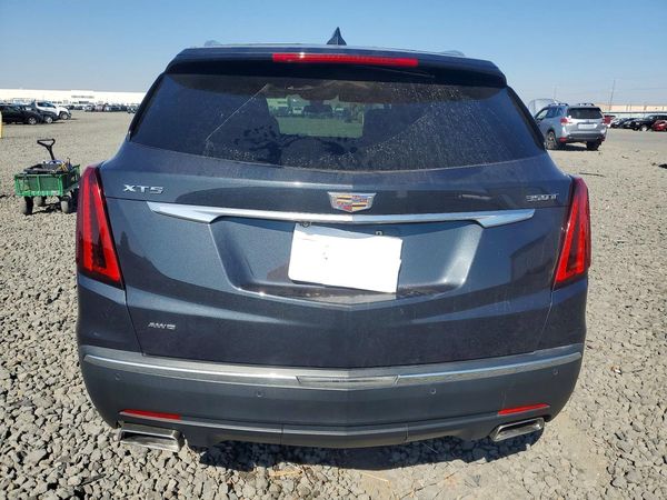 2021 CADILLAC XT5 Luxury