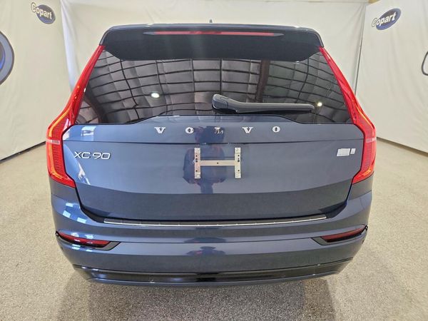 2022 VOLVO XC90 R-Design