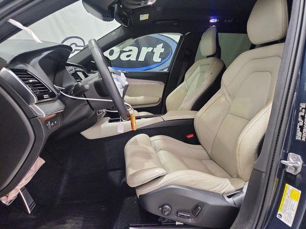 2022 VOLVO XC90 R-Design