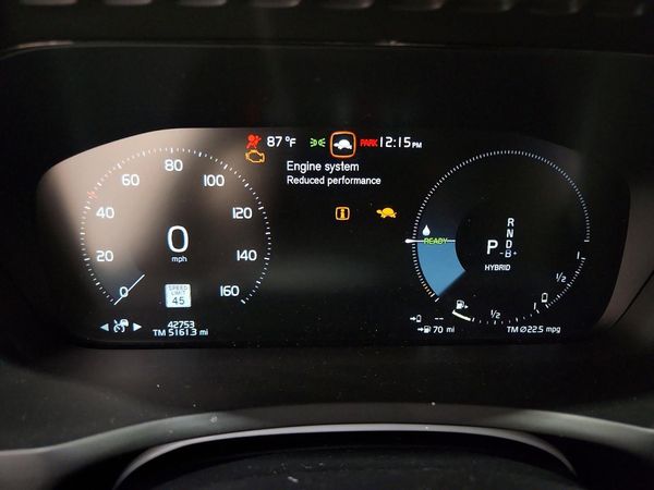 2022 VOLVO XC90 R-Design