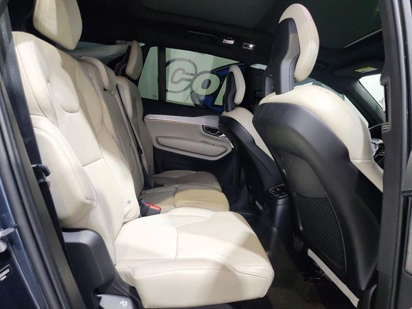 2022 VOLVO XC90 R-Design
