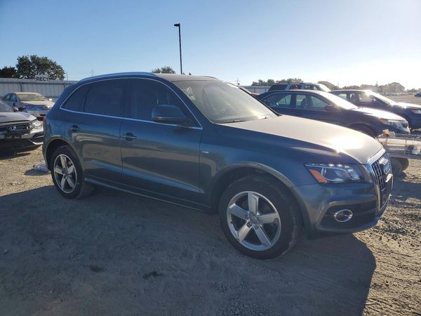 2012 AUDI Q5 Premium Plus