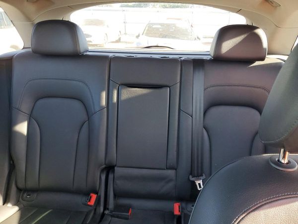 2012 AUDI Q5 Premium Plus
