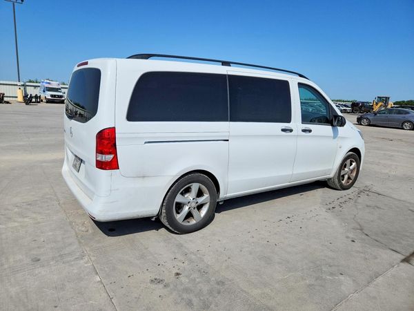 2016 MERCEDES-BENZ METRIS