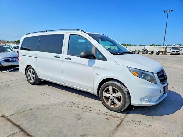 2016 MERCEDES-BENZ METRIS