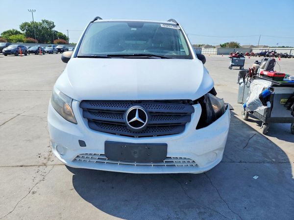 2016 MERCEDES-BENZ METRIS