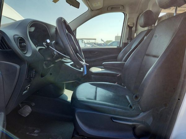 2016 MERCEDES-BENZ METRIS